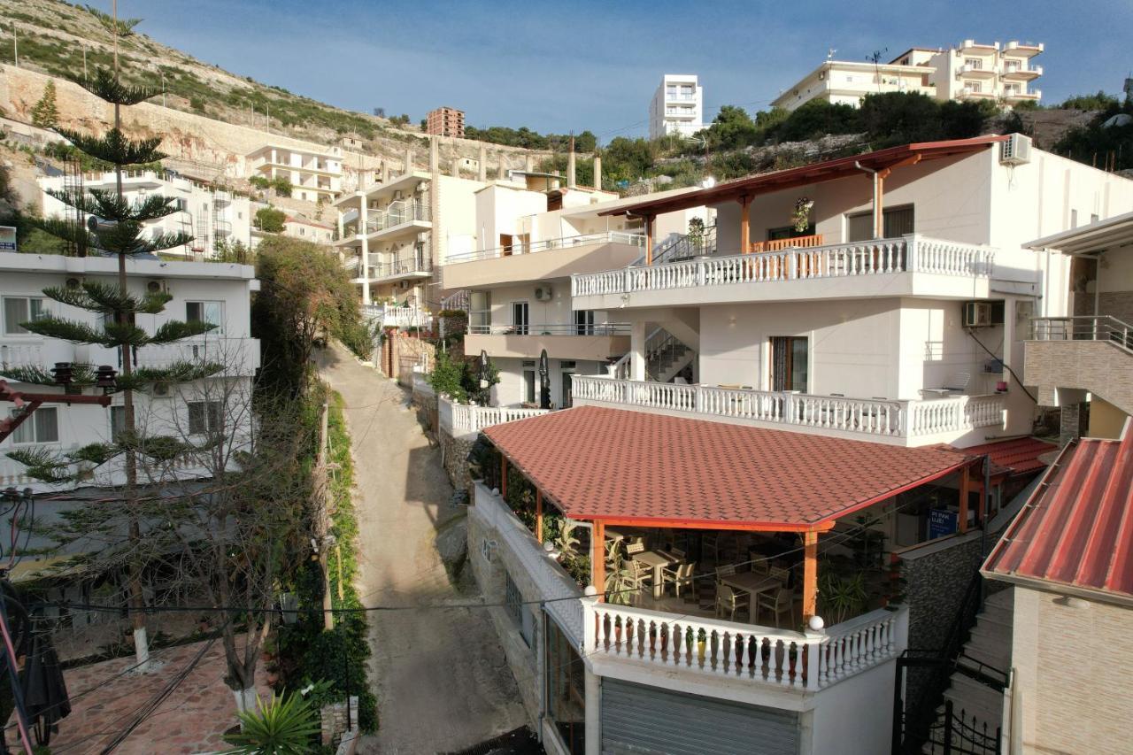 Vila Jon'A Sarande Exterior photo